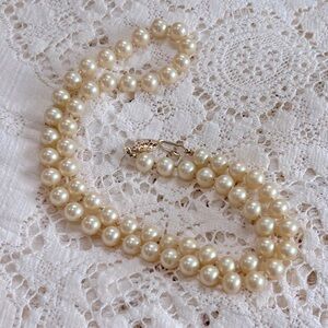 Delightful Vintage Pearl Necklace!
